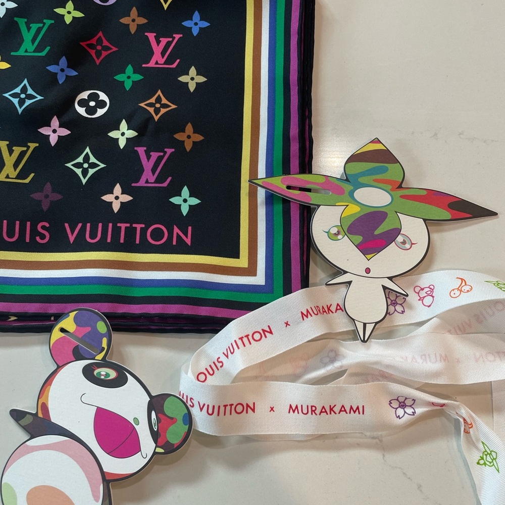 LV x Takashi Murakami 2025 Silk Square 90 - Picture 2 of 5
